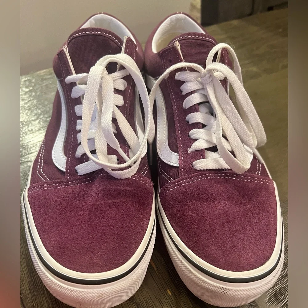 Vans Old Skool Shoes - Picture 1 of 7